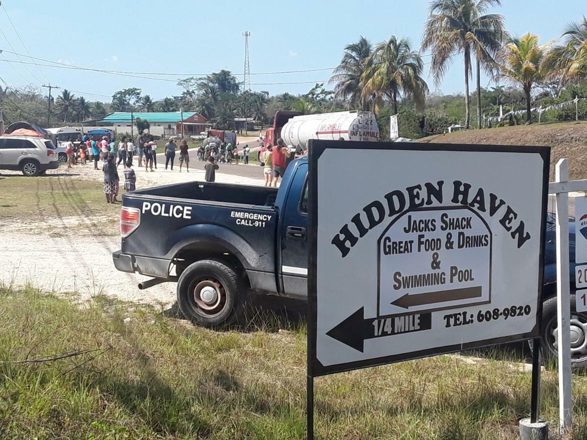 Хостел Hidden Haven Unitedville Экстерьер фото